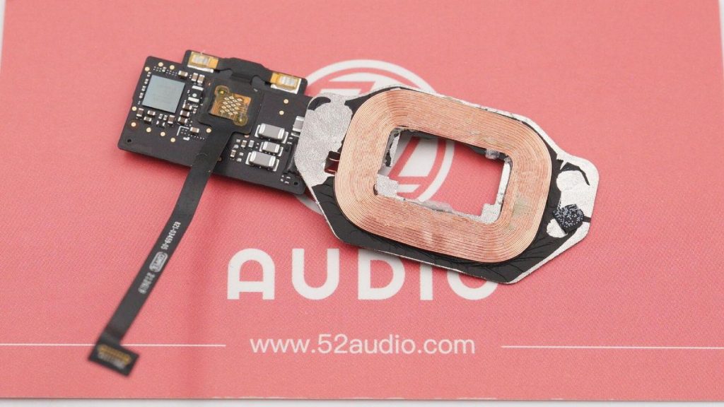 Teardown of AirPods 3 Charging Case-Chargerlab