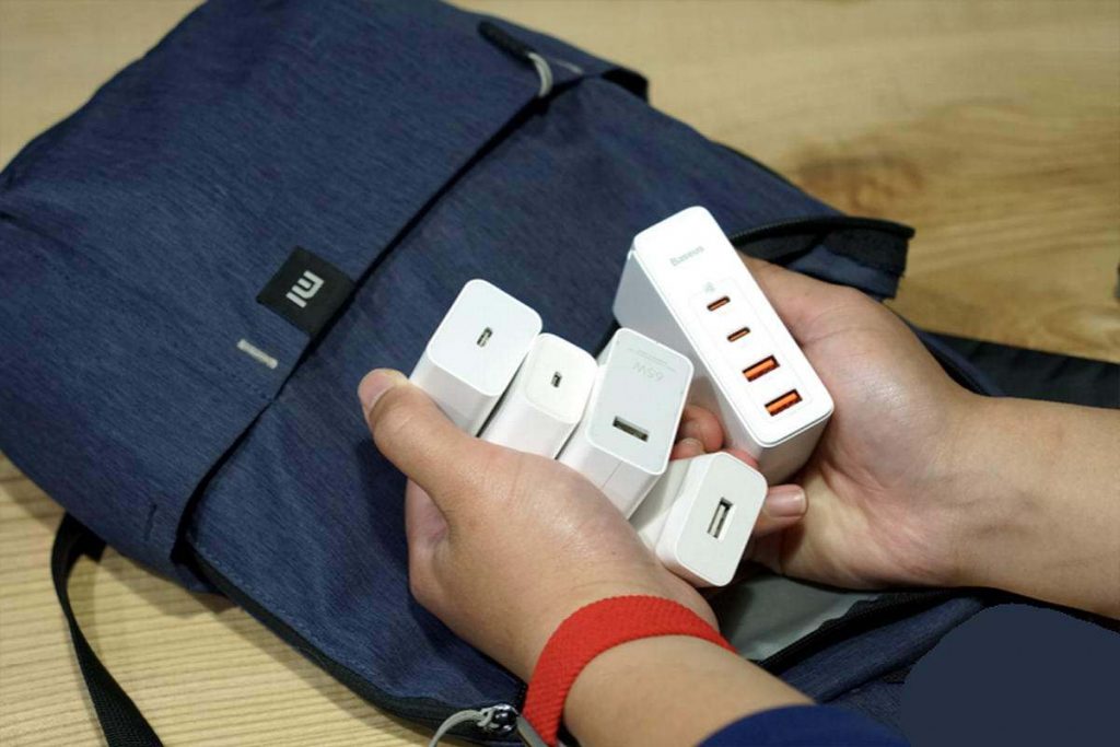 Why iPhone 13 Users Need a Multi-port USB PD Fast Charger?-Chargerlab