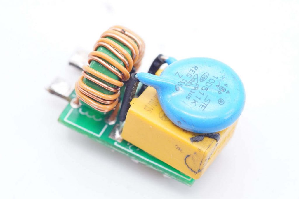 Teardown of Harman Kardon InfinityLAB 65W GaN Charger (ILINC65W)-Chargerlab