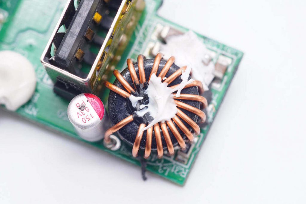 Teardown of Harman Kardon InfinityLAB 65W GaN Charger (ILINC65W)-Chargerlab