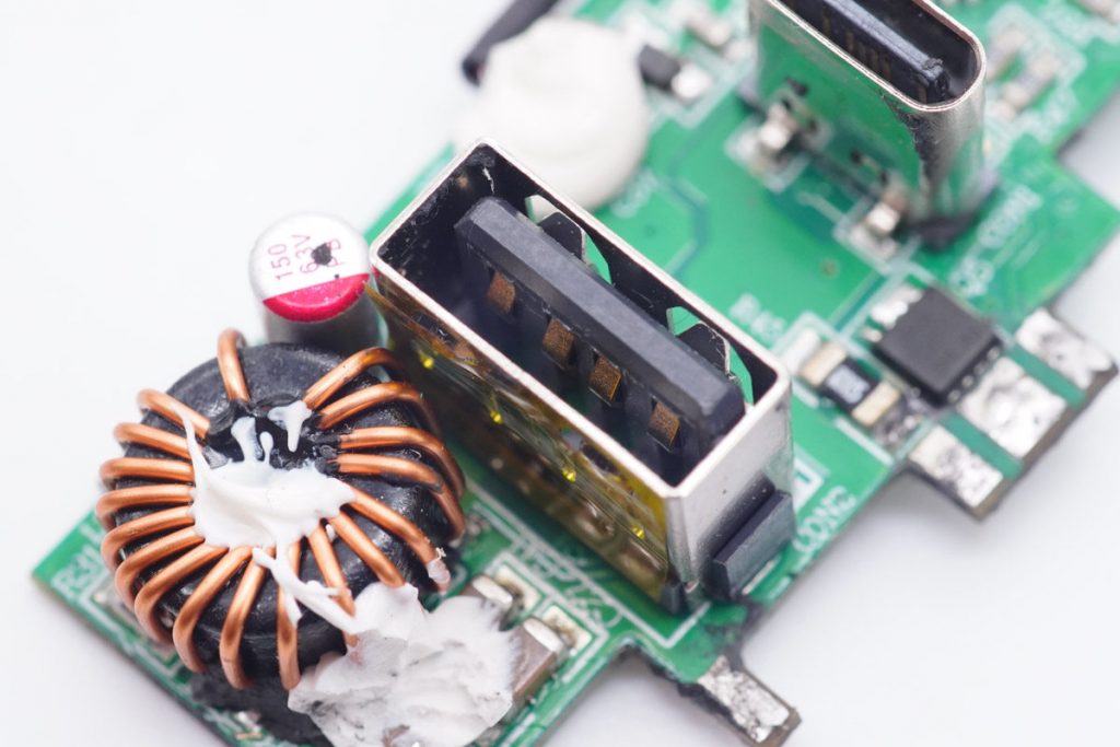 Teardown of Harman Kardon InfinityLAB 65W GaN Charger (ILINC65W)-Chargerlab