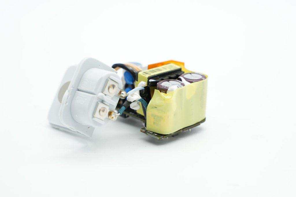 Teardown of Apple 12W USB-A Charger A2167-Chargerlab