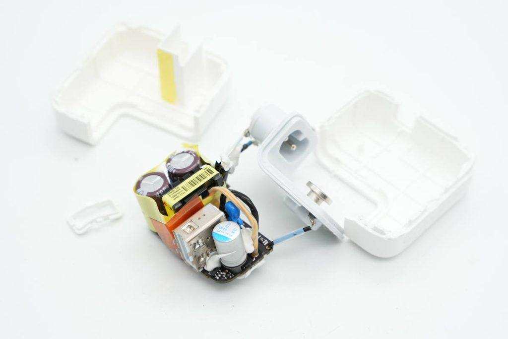 Teardown of Apple 12W USB-A Charger A2167-Chargerlab