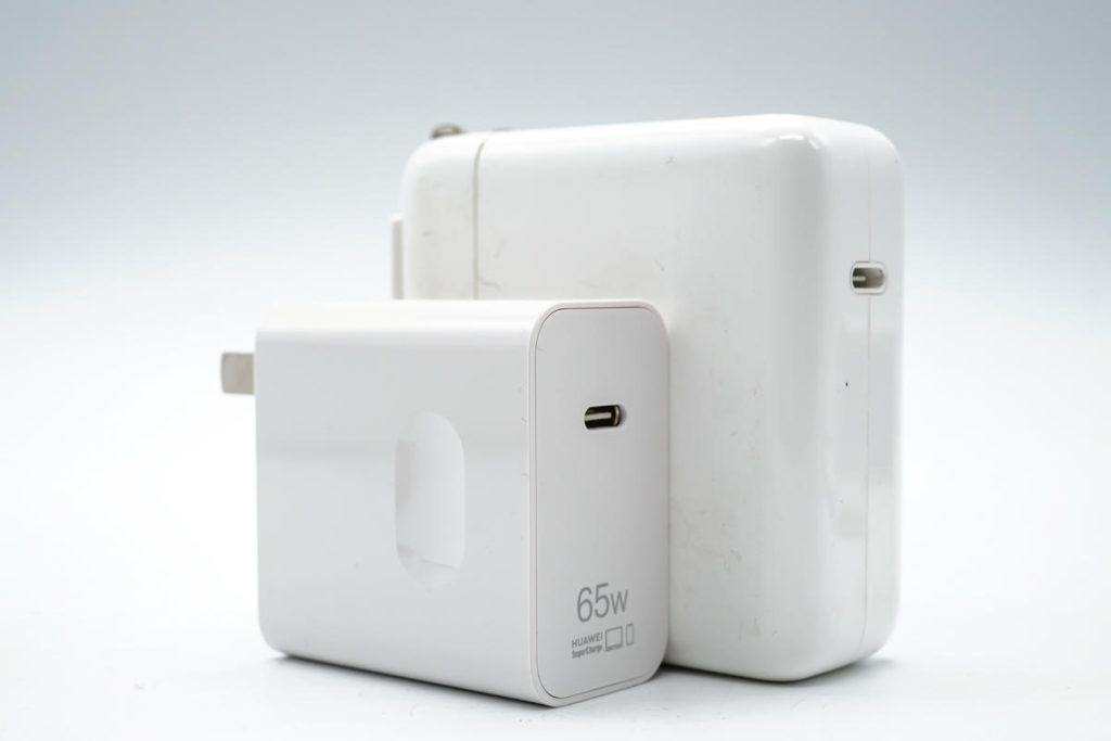 Review of Huawei HW-200325CP1 65W Charger(0.92W/cm³ Power Density)-Chargerlab