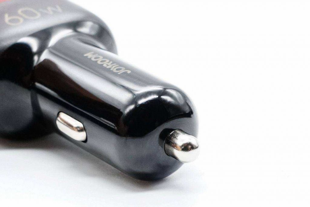 The New JOYROOM Coiled Car Charger Adopts A Practical Spring Cable-Chargerlab