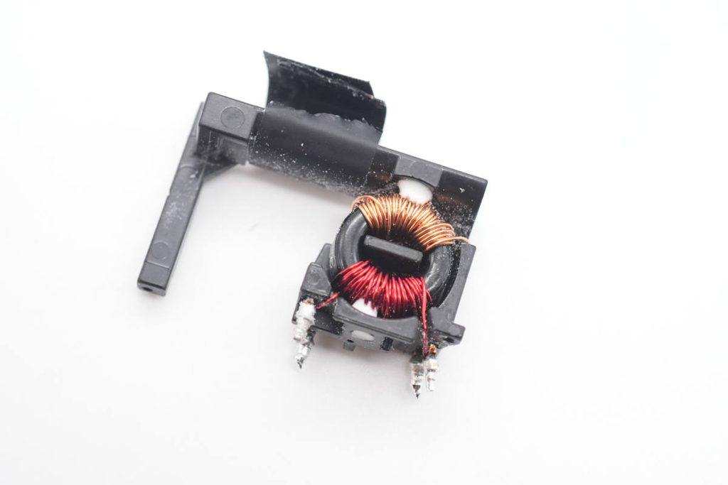 Teardown of Apple A2676 35W Charger (Dual USB-C Port Fast Charging)-Chargerlab