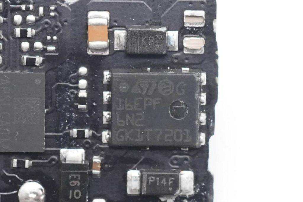 Teardown of Apple A2676 35W Charger (Dual USB-C Port Fast Charging)-Chargerlab