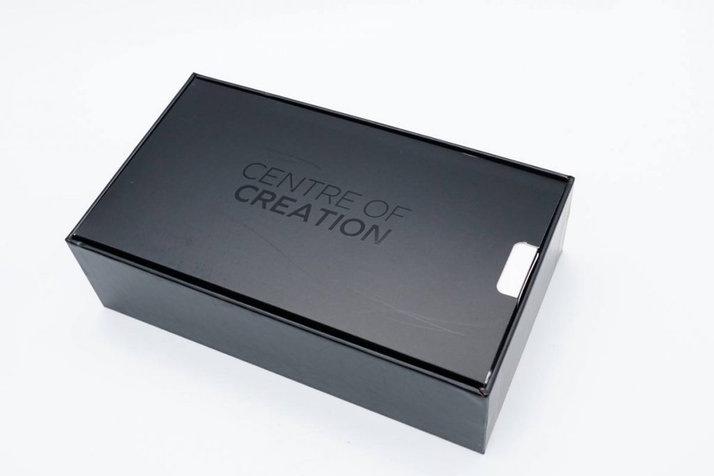 Review of MOMAX Airbox Charging Station(A Foldable Power Bank)-Chargerlab