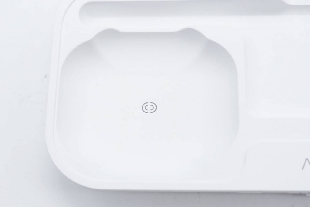Review of MOMAX Airbox Charging Station(A Foldable Power Bank)-Chargerlab