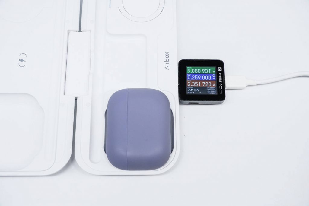Review of MOMAX Airbox Charging Station(A Foldable Power Bank)-Chargerlab