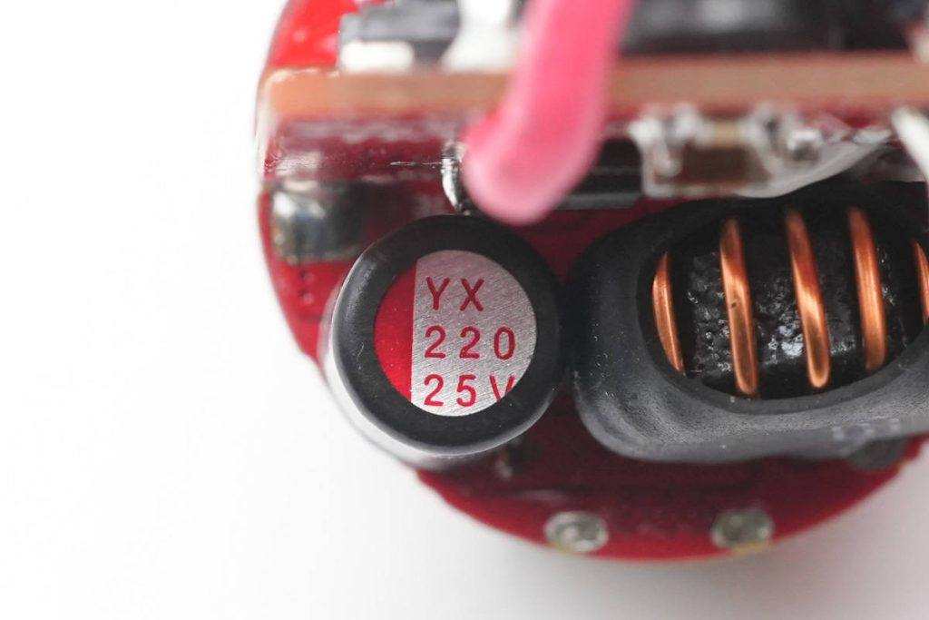 Teardown of Mercedes-Benz V-CLASS Original 36W Charger-Chargerlab