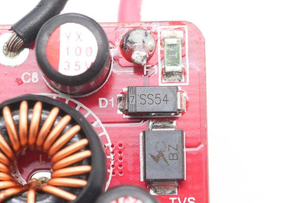 Teardown of Mercedes-Benz V-CLASS Original 36W Charger-Chargerlab