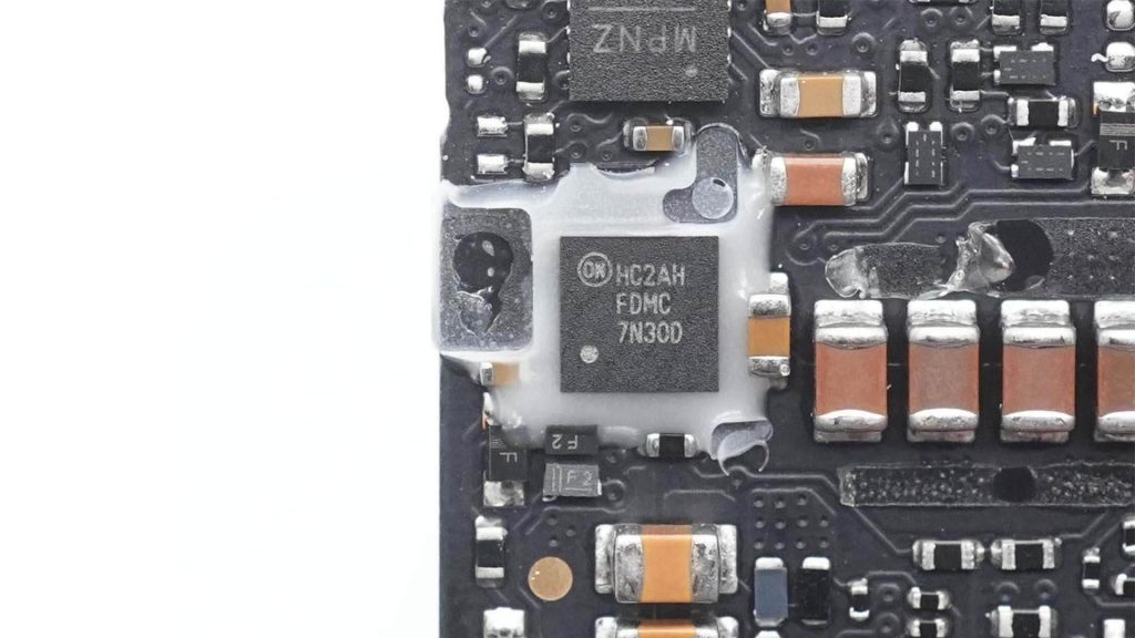 Teardown Comparison | Differences between Apple A2579 And A2676 35W Charger-Chargerlab