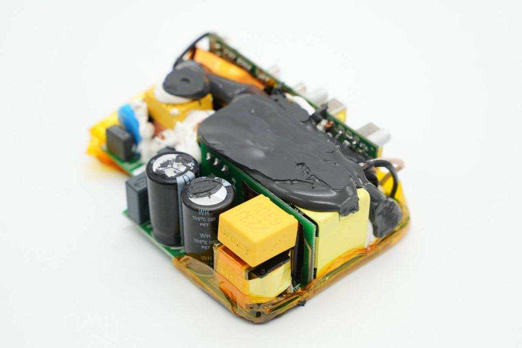 Teardown of InfinityLab ILINC 100W 2A2C GaN Charger-Chargerlab