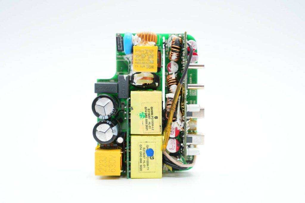 Teardown of InfinityLab ILINC 100W 2A2C GaN Charger-Chargerlab