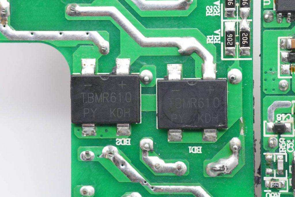 Teardown of InfinityLab ILINC 100W 2A2C GaN Charger-Chargerlab