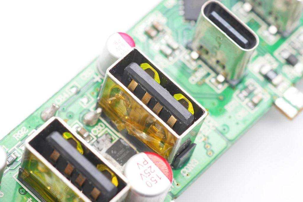 Teardown of InfinityLab ILINC 100W 2A2C GaN Charger-Chargerlab
