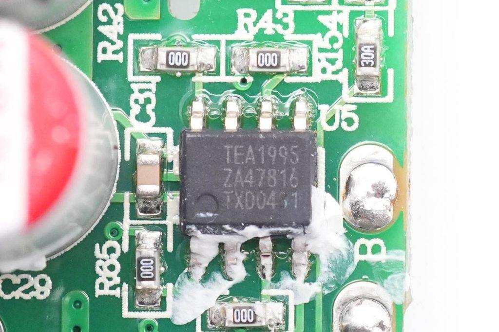 Teardown of InfinityLab ILINC 100W 2A2C GaN Charger-Chargerlab