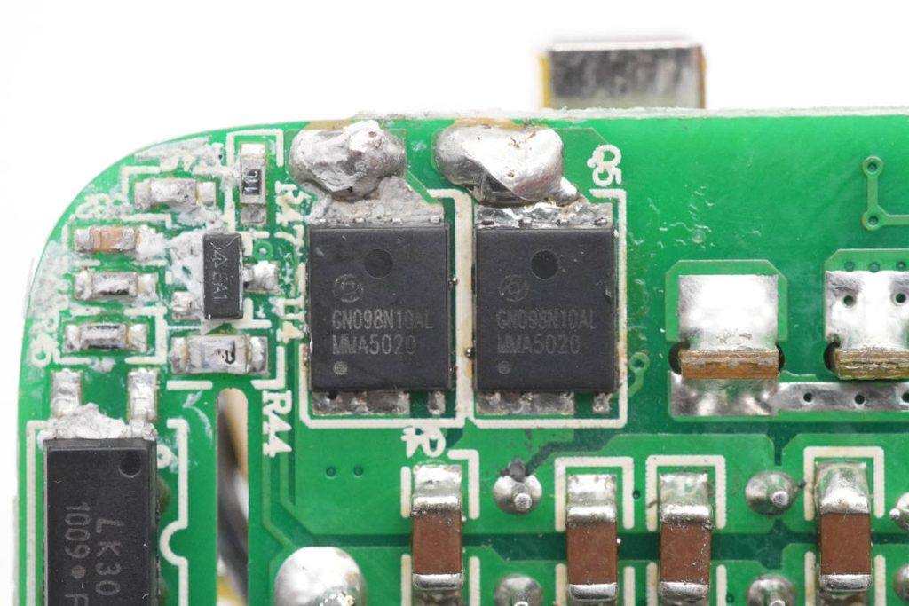 Teardown of InfinityLab ILINC 100W 2A2C GaN Charger-Chargerlab