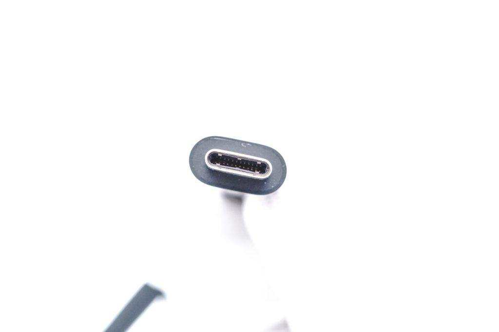 Review of Apple Thunderbolt 4 Pro Cable (1m)-Chargerlab