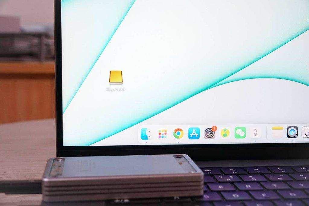 Review of Apple Thunderbolt 4 Pro Cable (1m)-Chargerlab