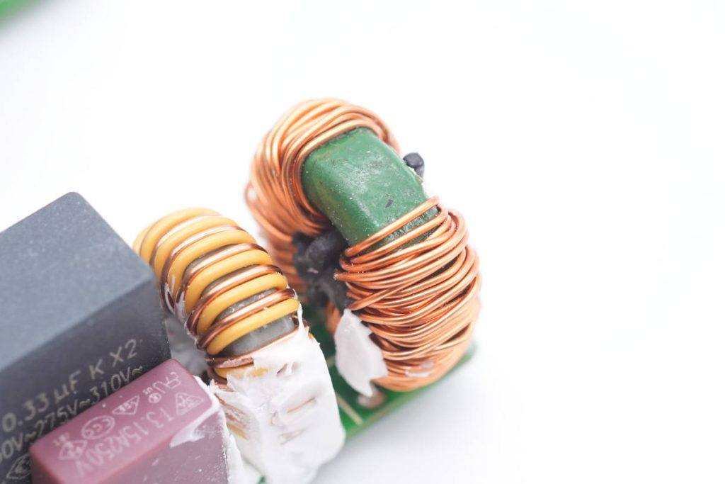 Teardown of DELL 60W USB-C Charger DA60NM200-Chargerlab