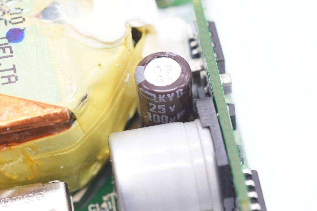 Teardown of DELL 60W USB-C Charger DA60NM200-Chargerlab