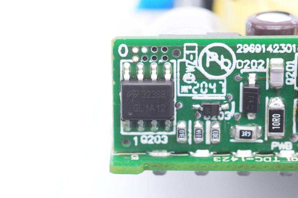 Teardown of DELL 60W USB-C Charger DA60NM200-Chargerlab