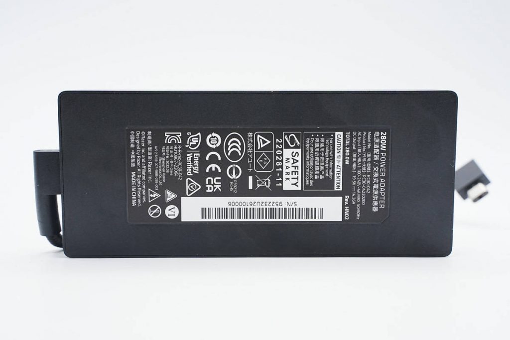 Teardown of Razer Blade 280W GaN Power Adapter (RC30-042)-Chargerlab