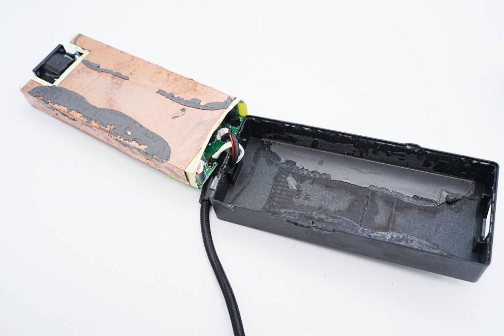 Teardown of Razer Blade 280W GaN Power Adapter (RC30-042)-Chargerlab