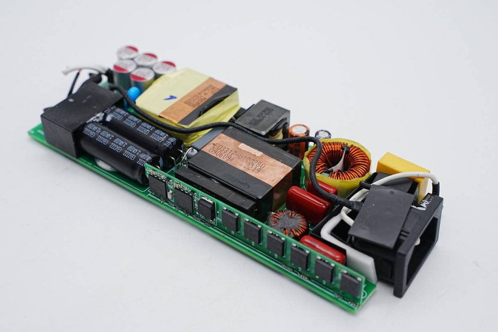 Teardown of Razer Blade 280W GaN Power Adapter (RC30-042)-Chargerlab