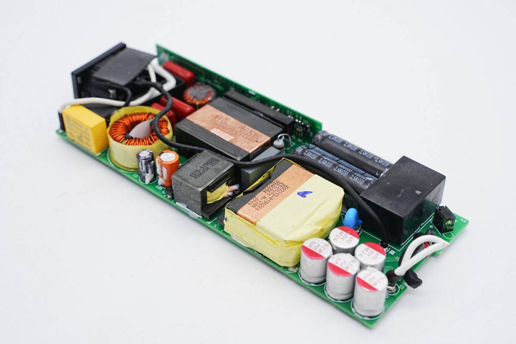 Teardown of Razer Blade 280W GaN Power Adapter (RC30-042)-Chargerlab