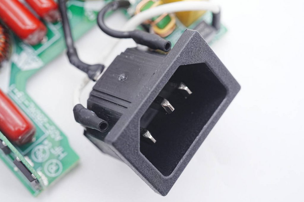 Teardown of Razer Blade 280W GaN Power Adapter (RC30-042)-Chargerlab