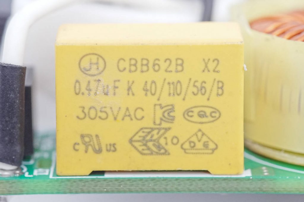 Teardown of Razer Blade 280W GaN Power Adapter (RC30-042)-Chargerlab