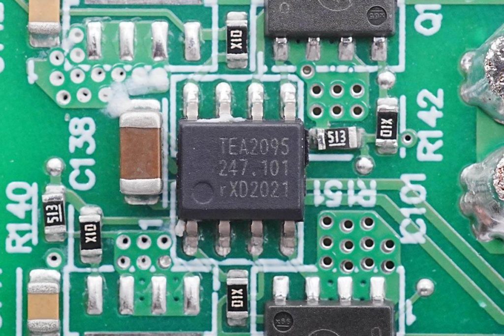 Teardown of Razer Blade 280W GaN Power Adapter (RC30-042)-Chargerlab