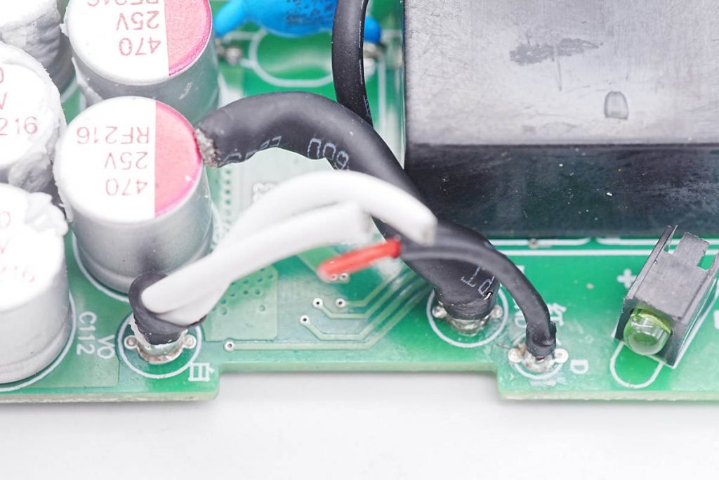 Teardown of Razer Blade 280W GaN Power Adapter (RC30-042)-Chargerlab