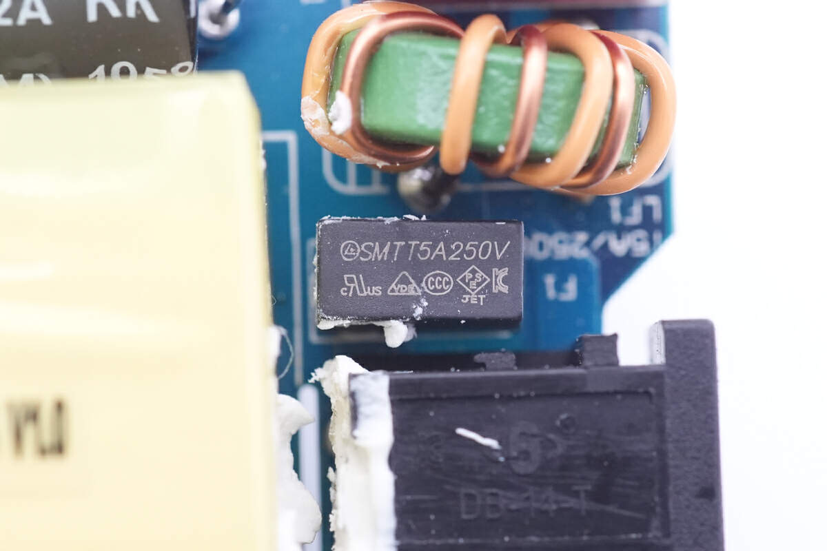Teardown of Satechi 165W GaN Desktop Charger (ST-UC165GM)-Chargerlab