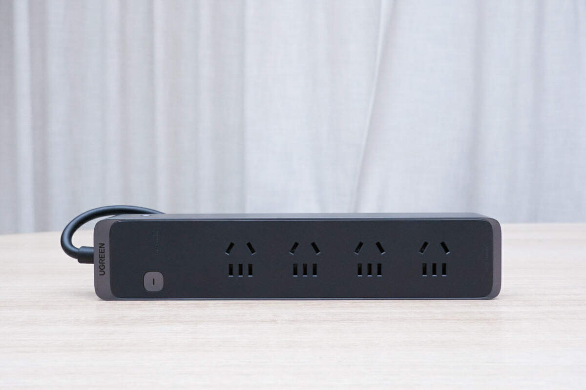 Unboxing of UGREEN 4-Outlet Extension Cord Power Strip-Chargerlab
