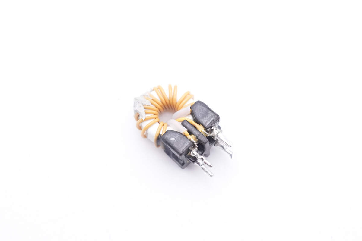 Teardown of Samsung 35W Dual Ports Charger (TA220)-Chargerlab