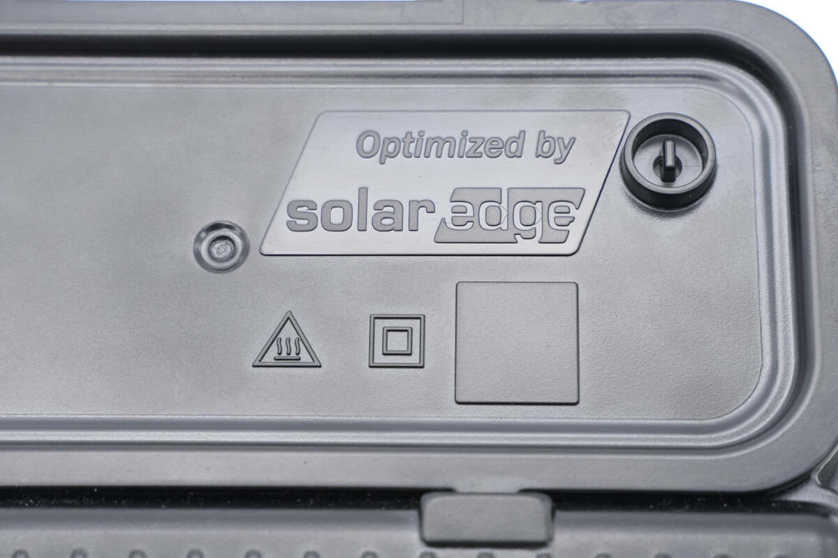 Teardown of SolarEdge 330W Power Optimizer Module (OPJ300)-Chargerlab