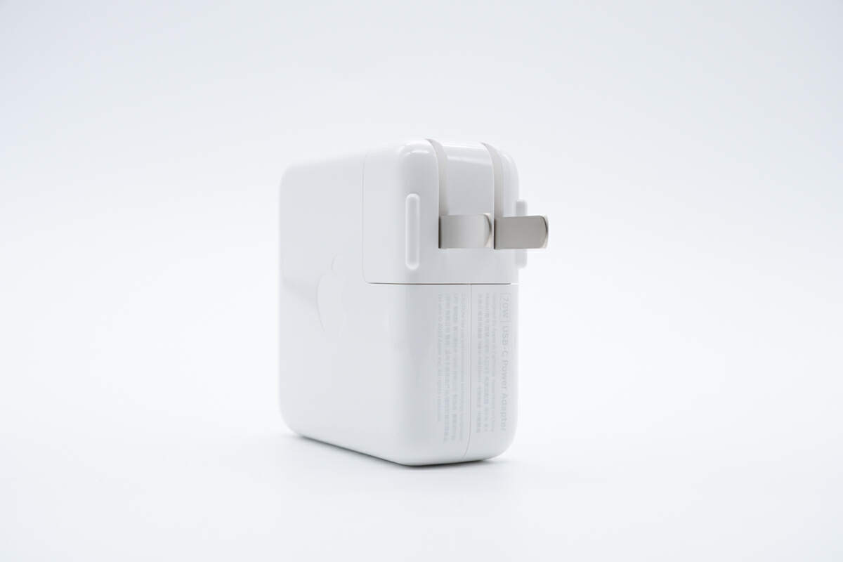 Adaptateur secteur USB-C 140 W Apple - Accessoires MacBook Pro