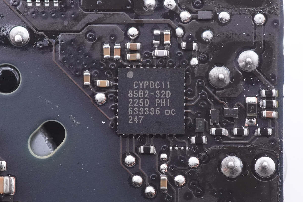 Teardown of Brand New Apple 70W GaN USB-C Power Adapter (A2743)-Chargerlab