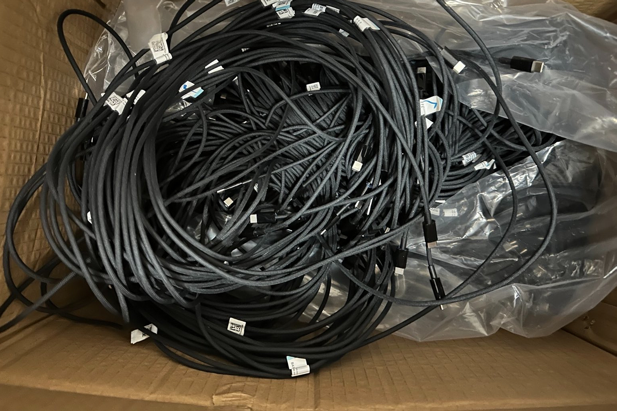First Look at iPhone 15's Included USB-C Cable: Unveiling New Craftsmanship and Design-Chargerlab