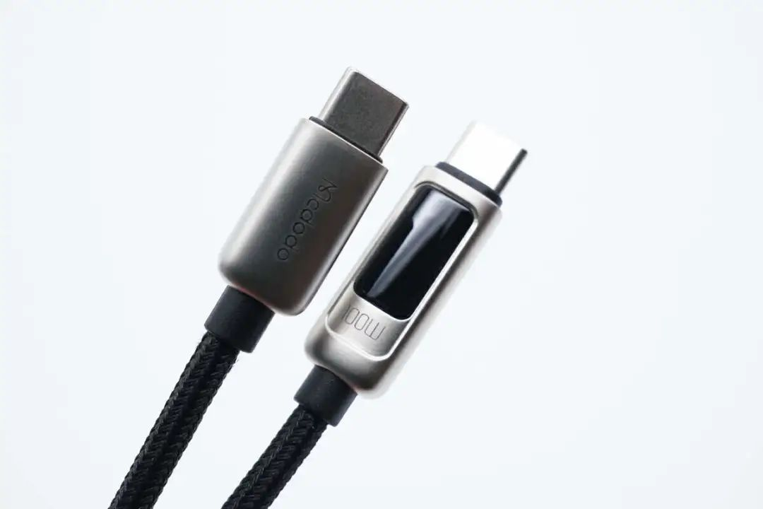 An Ultimate iPhone 15 Accessories Buying Guide: Chargers, Cables, and More-Chargerlab