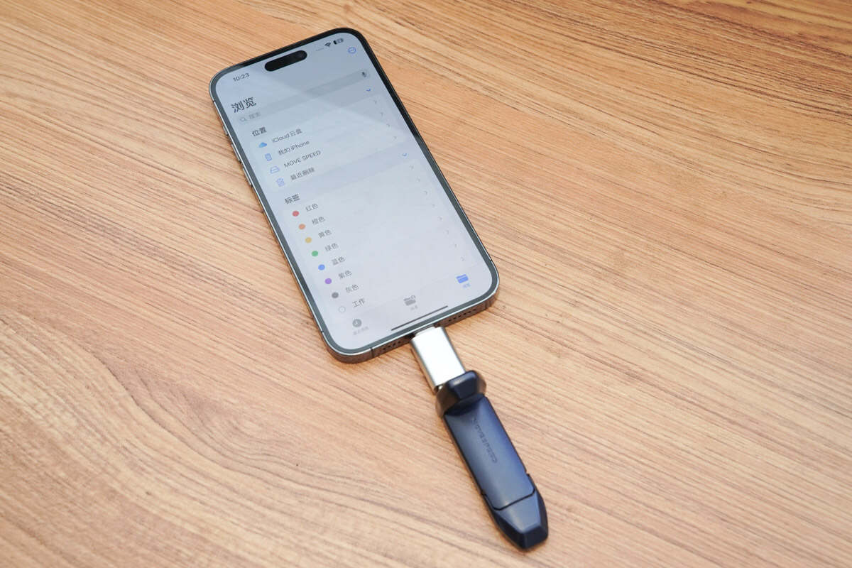 Compatible with iPhone 15  A USB-C Flash Drive Buying Guide - Chargerlab