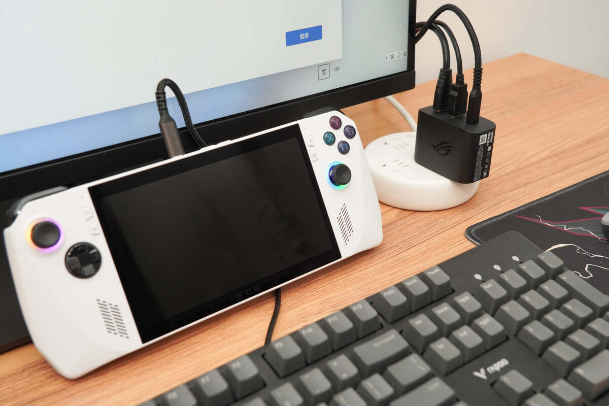 Charging Review of ASUS ROG 65W Gaming Charger Dock-Chargerlab