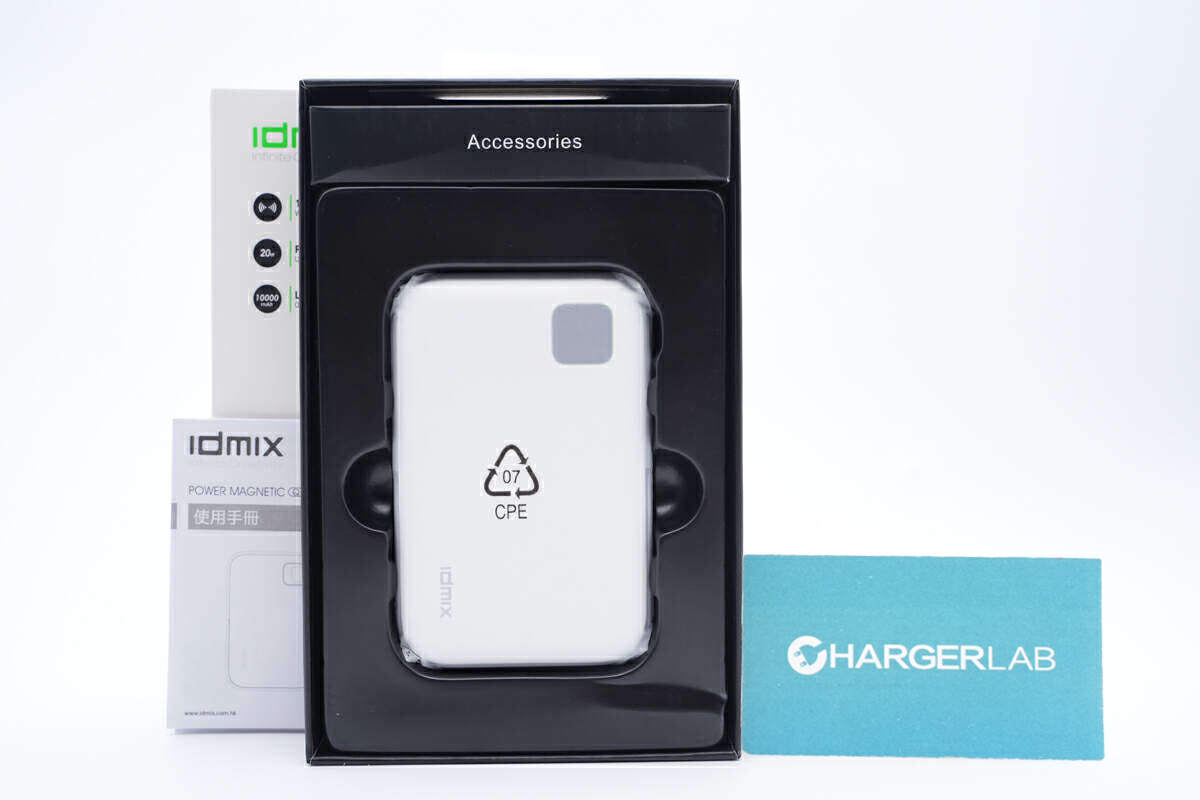 Teardown of IDMIX Q10 Pro 15W Magnetic Wireless Charging Power Bank with Stand-Chargerlab