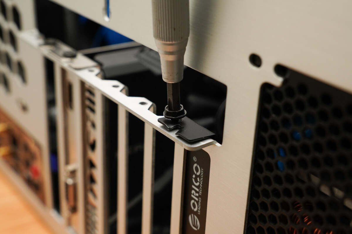 Here's How to Enable 10Gbps Wired Transfer Speed for Older PCs with the iPhone 15 Pro-Chargerlab