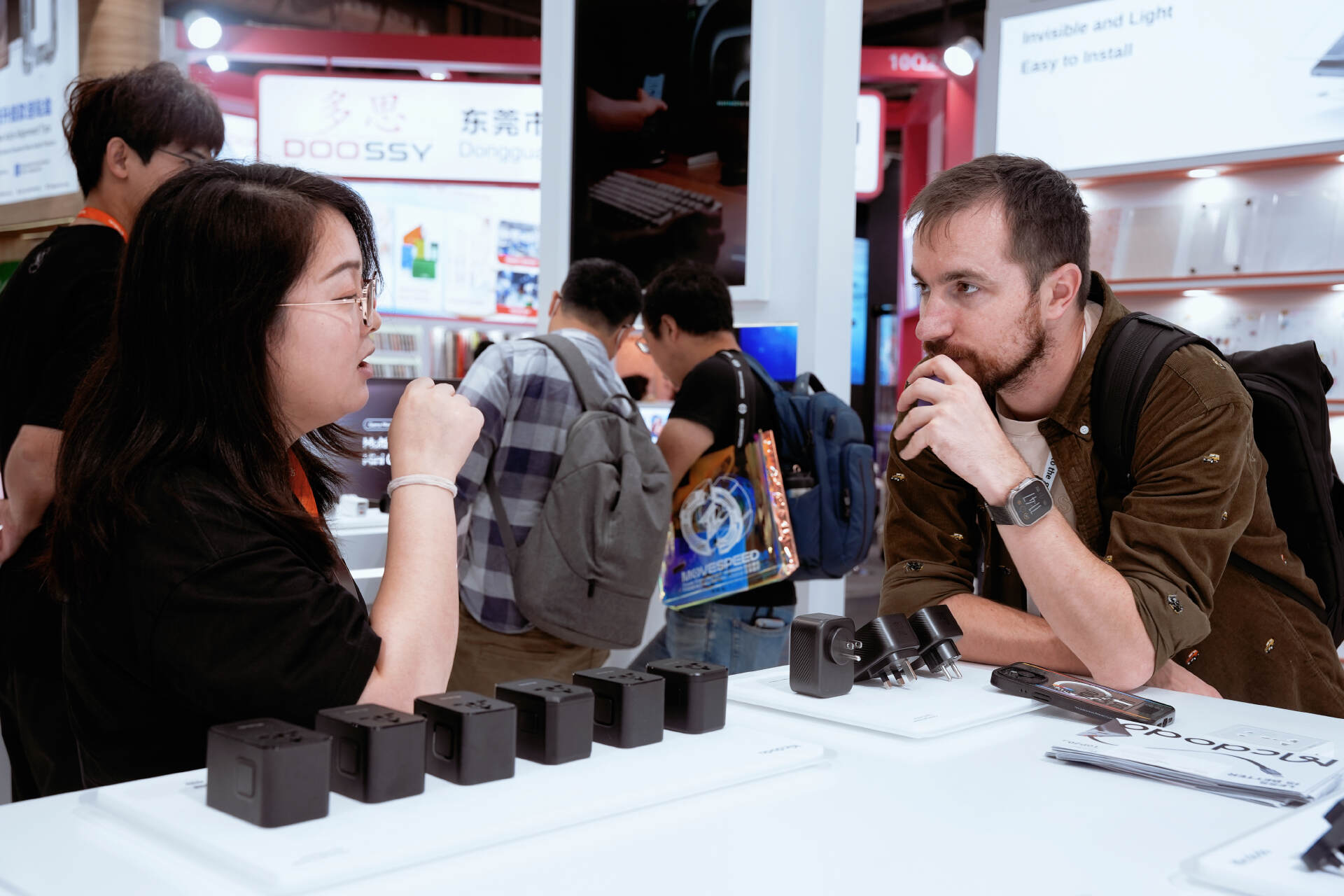 Mcdodo Showcases 2025 Red Dot Award-Winning Products at the Global Sources Hong Kong Shows-Chargerlab