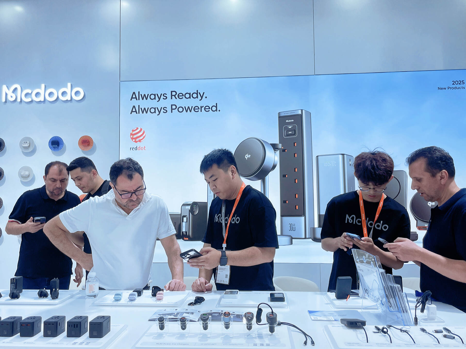 Mcdodo Showcases 2025 Red Dot Award-Winning Products at the Global Sources Hong Kong Shows-Chargerlab